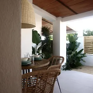 Estudio Bedandbeach Apartment